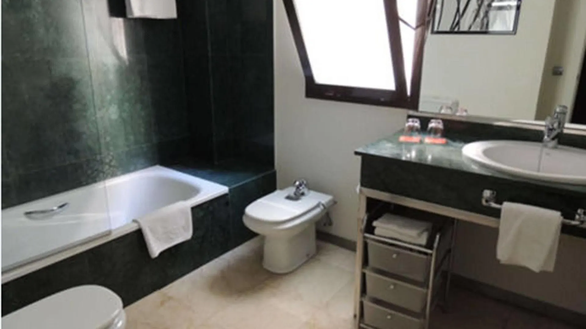 Mariposa Hotel Malaga 4*,